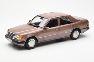 Mercedes 230E W124 Rosewood Metallic Återförsäljarutgåva Norev 1:18 B66040697
