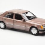 Mercedes 230E W124 Rosewood Metallic Återförsäljarutgåva Norev 1:18 B66040697 - image 6 of 8