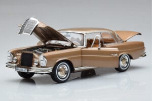 Mercedes 250 SE Coupe W111 Guld Metallic Norev 1:18 183759 Metall — bild 2 av 7