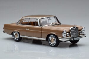 Mercedes 250 SE Coupe W111 Guld Metallic Norev 1:18 183759 Metall — bild 5 av 7