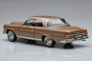 Mercedes 250 SE Coupe W111 Guld Metallic Norev 1:18 183759 Metall — bild 6 av 7