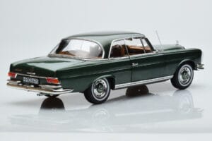 Mercedes 250 SE Coupe W111 Grön Metallic Begränsad Upplaga Norev 1:18 183764 Metall — bild 3 av 7