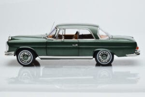 Mercedes 250 SE Coupe W111 Grön Metallic Begränsad Upplaga Norev 1:18 183764 Metall — bild 4 av 7