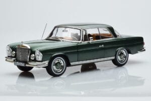 Mercedes 250 SE Coupe W111 Grön Metallic Begränsad Upplaga Norev 1:18 183764 Metall