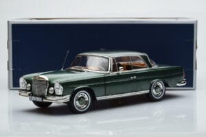 Mercedes 250 SE Coupe W111 Grön Metallic Begränsad Upplaga Norev 1:18 183764 Metall — bild 7 av 7
