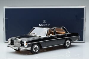 Mercedes 280 SE W108 Svart Norev 1:18 183762 Metall — bild 7 av 7