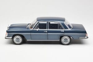 Mercedes 280 SE W108 Mörkblå Metallic Norev 1:18 183534 Metall — bild 4 av 8