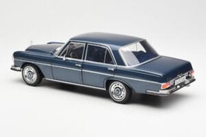 Mercedes 280 SE W108 Mörkblå Metallic Norev 1:18 183534 Metall — bild 7 av 8