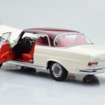 Mercedes 280 SE W108 Vit AUTOart 1:18 - image 3 of 8