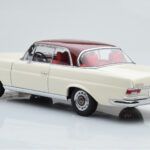 Mercedes 280 SE W108 Vit AUTOart 1:18 - image 7 of 8
