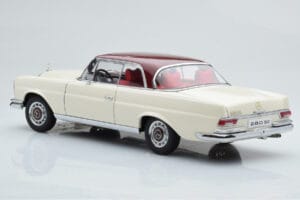 Mercedes 280 SE W108 Vit AUTOart 1:18 76287 Metall — bild 7 av 8
