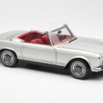 Mercedes 280 SL W113 Pagoda Silver Schuco 1:18 450035000 - image 6 of 8