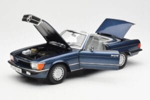 Mercedes 300 SL R107 Nautisk Blå Norev 1:18 183466 Metall — bild 2 av 8