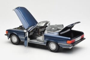 Mercedes 300 SL R107 Nautisk Blå Norev 1:18 183466 Metall — bild 5 av 8