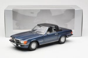 Mercedes 300 SL R107 Nautisk Blå Norev 1:18 183466 Metall — bild 8 av 8