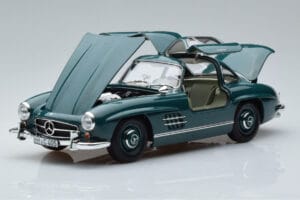 Mercedes 300 SL W198 Gullwing Grön Norev 1:18 183851 Metall — bild 2 av 7