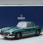 Mercedes 300 SL W198 Gullwing Grön Norev 1:18 - image 7 of 7