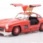 Mercedes 300 SL W198 Gullwing Röd Minichamps 1:18 - image 2 of 8