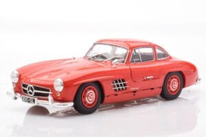 Mercedes 300 SL W198 Gullwing Röd Minichamps 1:18