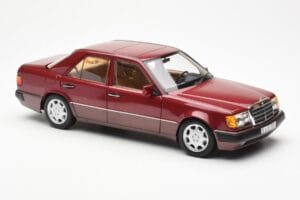 Mercedes 500E W124 Röd Metallic Återförsäljarutgåva Norev 1:18 B66040699 Metall — bild 6 av 8