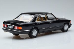 Mercedes 560 SEL W126 Svart Norev 1:18 183793 Metall — bild 3 av 7