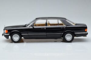 Mercedes 560 SEL W126 Svart Norev 1:18 183793 Metall — bild 4 av 7