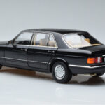 Mercedes 560 SEL W126 Svart Norev 1:18 - image 6 of 7