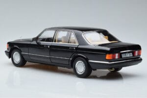 Mercedes 560 SEL W126 Svart Norev 1:18 183793 Metall — bild 6 av 7