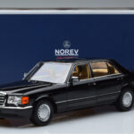 Mercedes 560 SEL W126 Svart Norev 1:18 - image 7 of 7