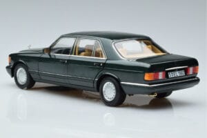Mercedes 560 SEL W126 Mörkgrön Metallic Norev 1:18 B66040682 Metall — bild 6 av 7