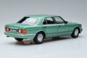 Mercedes 560 SEL W126 Ljusgrön Norev 1:18 183469 Metall — bild 3 av 7