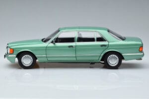 Mercedes 560 SEL W126 Ljusgrön Norev 1:18 183469 Metall — bild 4 av 7