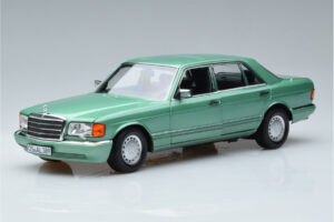 Mercedes 560 SEL W126 Ljusgrön Norev 1:18