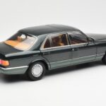 Mercedes 560 SEL W126 Night Grön Metallic Dealer Edition Norev 1:18 B66040626 - image 3 of 8