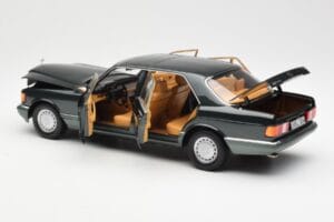 Mercedes 560 SEL W126 Night Grön Metallic Dealer Edition Norev 1:18 B66040626 Metall — bild 5 av 8
