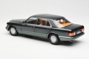 Mercedes 560 SEL W126 Night Grön Metallic Dealer Edition Norev 1:18 B66040626 Metall — bild 7 av 8
