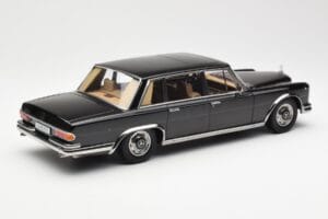 Mercedes 600 SWB W100 Svart KK-Scale 1:18 180601 Metall — bild 2 av 6