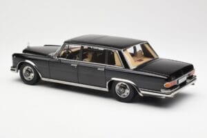 Mercedes 600 SWB W100 Svart KK-Scale 1:18 180601 Metall — bild 5 av 6