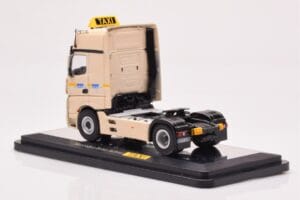 Mercedes Actros Gigaspace IAA 2012 Taxi NZG 1:50 MM0015 Metall — bild 3 av 4