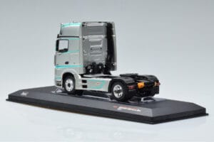 Mercedes Actros MP4 Racing Edition IXO 1:43 TR091 Metall — bild 5 av 6
