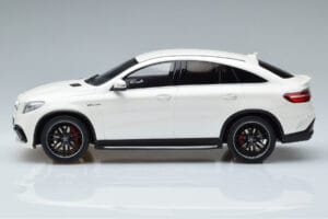 Mercedes AMG GLE 63S C292 Coupe Vit GT Spirit 1:18 B66965706 Resin — bild 3 av 6