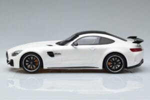 Mercedes AMG GT R Vit GT Spirit 1:18 KJ021 Resin — bild 3 av 6