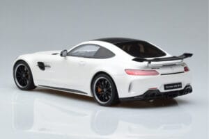 Mercedes AMG GT R Vit GT Spirit 1:18 KJ021 Resin — bild 5 av 6