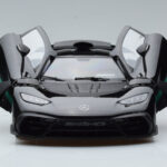 Mercedes AMG One Svart NZG 1:18 - image 2 of 9