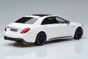 Mercedes AMG S63 W222 Diamond Vit GT Spirit 1:18 B66965714 Resin — bild 2 av 6