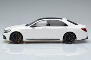 Mercedes AMG S63 W222 Diamond Vit GT Spirit 1:18 B66965714 Resin — bild 3 av 6