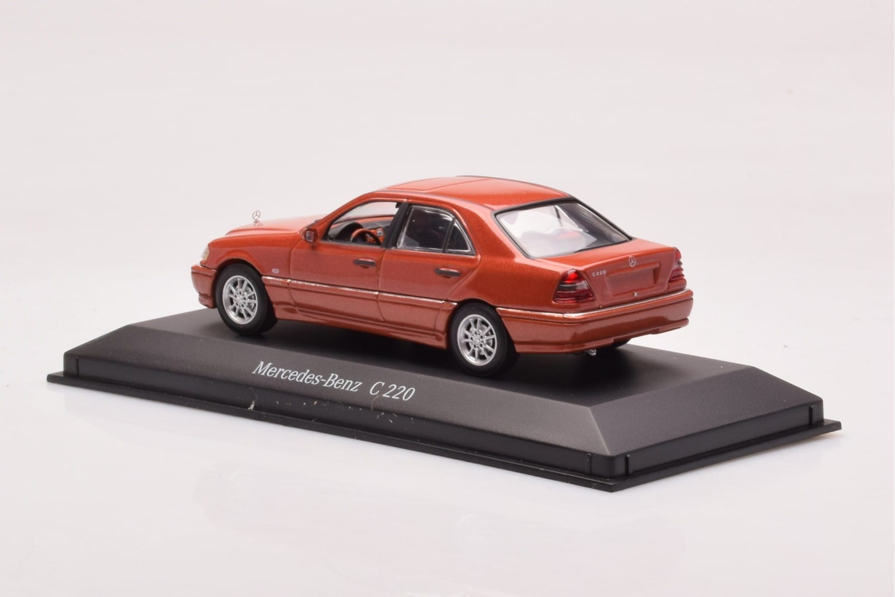 Mercedes C-Class W202 C220 Orange Metallic Dealer Edition Minichamps 1:43 B66005747 Metall — bild 3 av 4