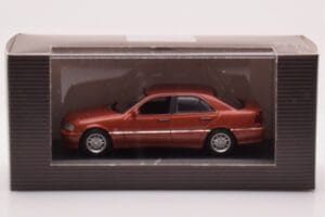 Mercedes C-Class W202 C220 Orange Metallic Dealer Edition Minichamps 1:43 B66005747 Metall — bild 4 av 4