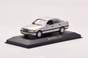 Mercedes C-Class W202 C220 Silver Minichamps 1:43 B66005705-M1 Metall — bild 2 av 4
