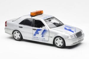 Mercedes C-Class W202 AMG Medical Car F1 1997 UT Models 1:18 26106 Metall — bild 4 av 6